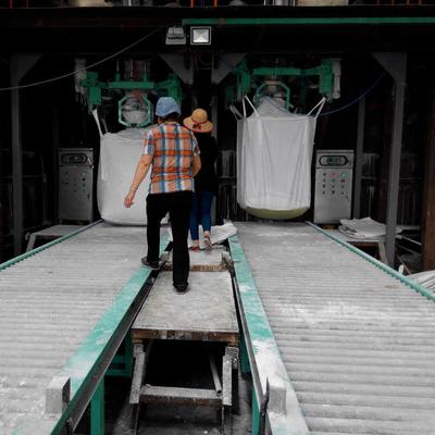 无锡塑料颗粒吨袋包装机生产厂家吨袋包装机生产车间